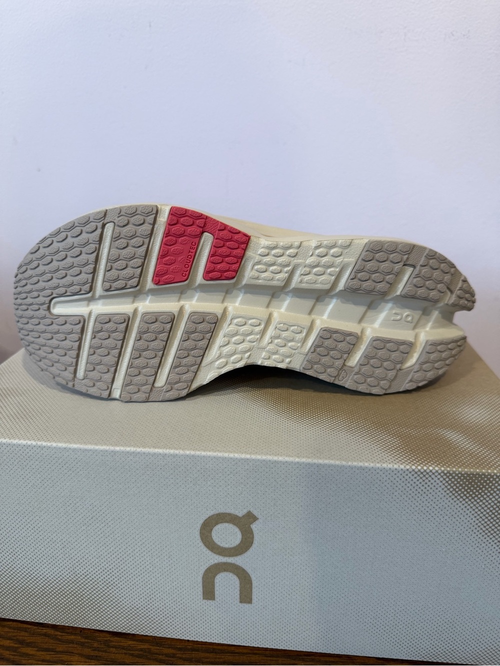 On Clouds - Cloudrunner 3 Women's White Pink Running Shoes - Picture 2 of 8